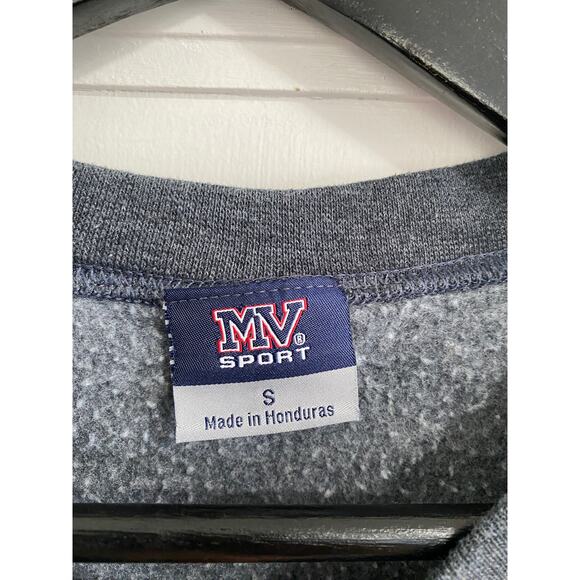 University of North Dakota Fighting Hawks Crewneck Size S - Picture 3 of 4